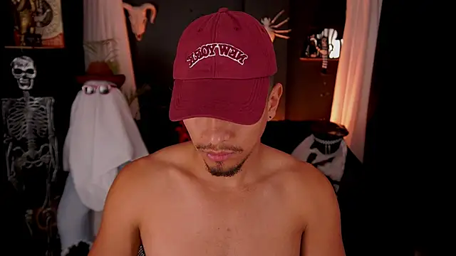 Snapshot of Aaronfox_x chatting on 19, 10, 2025 Aaronfox x online show from 19, 10, 2025