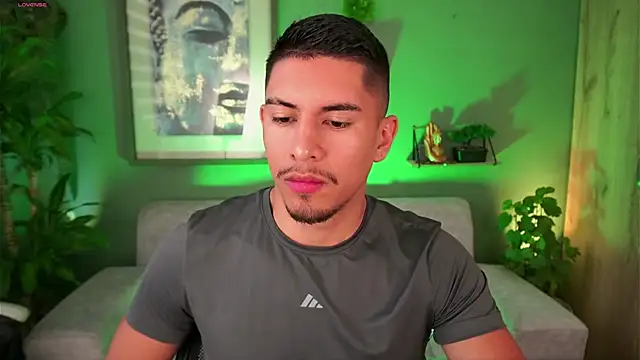 Snapshot of Aaronfox_x chatting on 18, 3, 2025 Aaronfox x online show from 18, 3, 2025