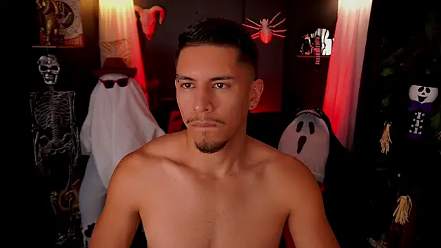 Snapshot of Aaronfox_x chatting on 13, 10, 2025 Aaronfox x online show from 13, 10, 2025