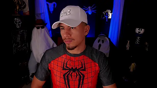 Snapshot of Aaronfox_x chatting on 14, 10, 2025 Aaronfox x online show from 14, 10, 2025