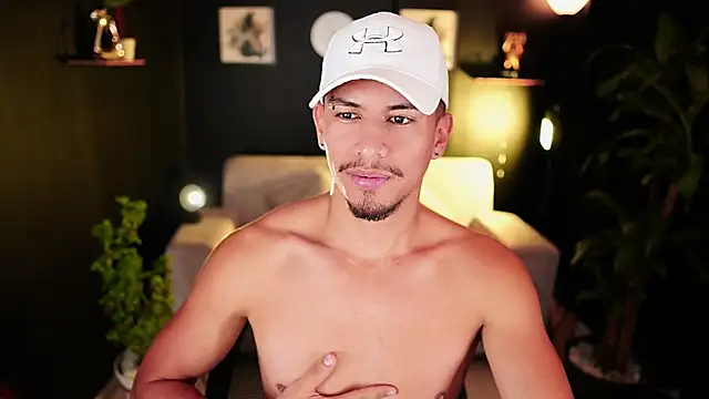 Snapshot of Aaronfox_x chatting on 21, 11, 2025 Aaronfox x online show from 21, 11, 2025