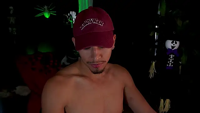 Snapshot of Aaronfox_x chatting on 16, 10, 2025 Aaronfox x online show from 16, 10, 2025