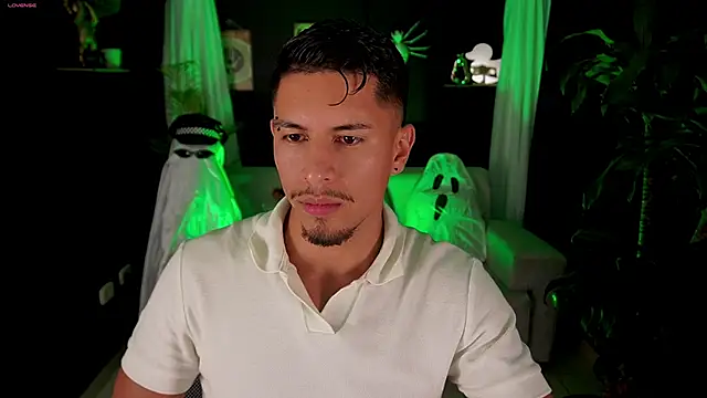 Snapshot of Aaronfox_x chatting on 9, 10, 2025 Aaronfox x online show from 9, 10, 2025