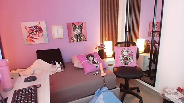 Snapshot of brigiitte_rohan chatting on 12, 11, 2025 brigiitte rohan online show from 12, 11, 2025