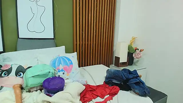 Snapshot of brigiitte_rohan chatting on 4, 10, 2025 brigiitte rohan online show from 4, 10, 2025