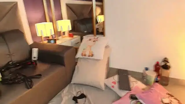 Snapshot of brigiitte_rohan chatting on 12, 9, 2025 brigiitte rohan online show from 12, 9, 2025