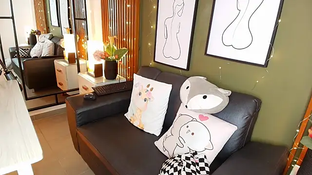 Snapshot of brigiitte_rohan chatting on 12, 9, 2025 brigiitte rohan online show from 12, 9, 2025