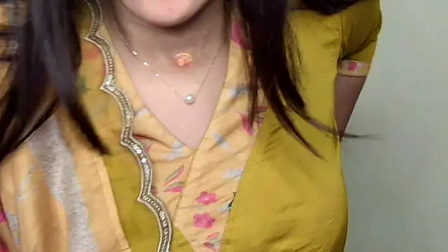 MIss-Naina online show from 27, 11, 2025