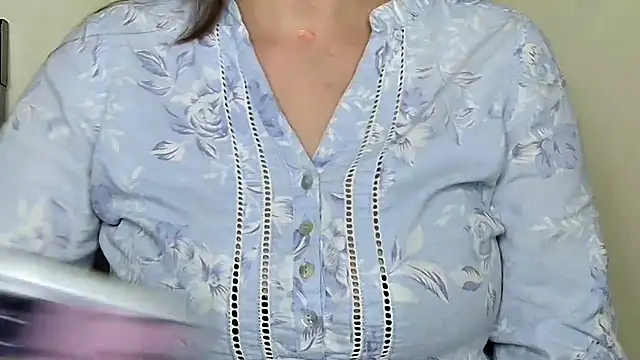 MIss-Naina online show from 2, 11, 2025