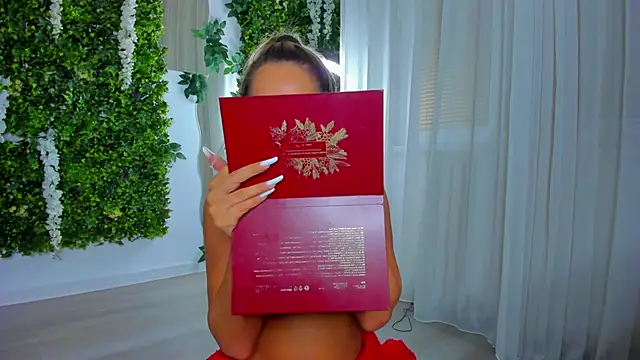 Snapshot of VivienCarter chatting on 11, 9, 2025 VivienCarter online show from 11, 9, 2025