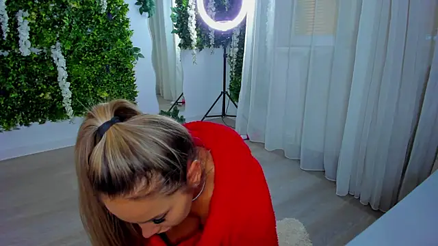 Snapshot of VivienCarter chatting on 19, 9, 2025 VivienCarter online show from 19, 9, 2025