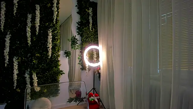 Snapshot of VivienCarter chatting on 3, 3, 2025 VivienCarter online show from 3, 3, 2025