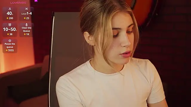 EllieCutes online show from 17, 3, 2025