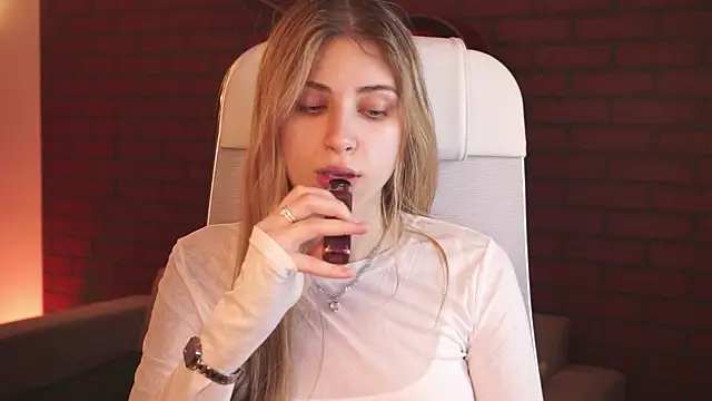 EllieCutes online show from 12, 9, 2025