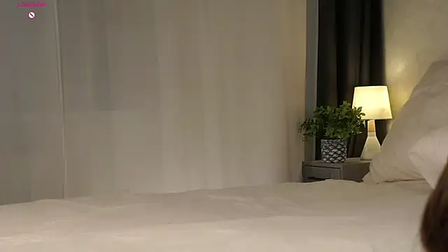 MeghanElson online show from 8, 4, 2026