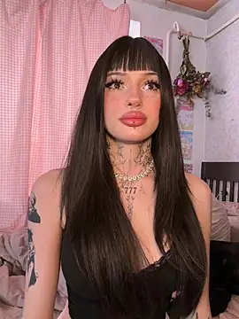 Snapshot of madelinexx chatting on 8, 7, 2026 madelinexx online show from 8, 7, 2026