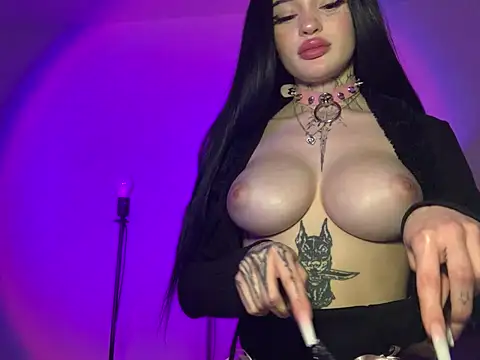 madelinexx online show from 25, 2, 2025