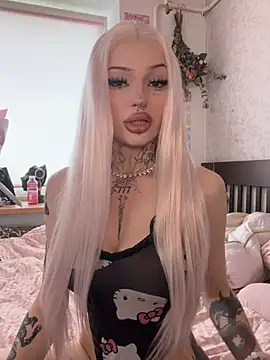Snapshot of madelinexx chatting on 8, 6, 2026 madelinexx online show from 8, 6, 2026