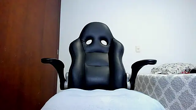 Huge latin cock online show from 7, 4, 2026