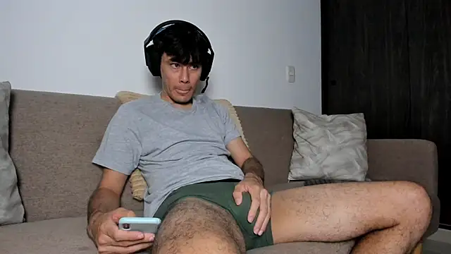 Huge latin cock online show from 10, 11, 2025