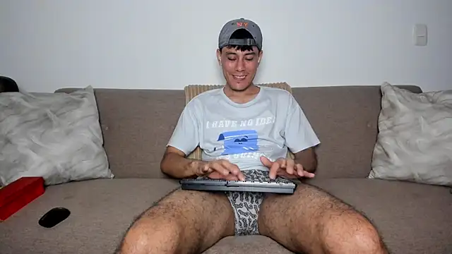 Huge latin cock online show from 4, 10, 2025