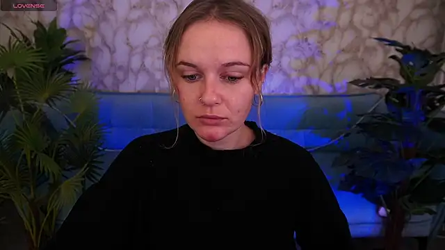 MaribelRiverr  online show from 10, 10, 2025