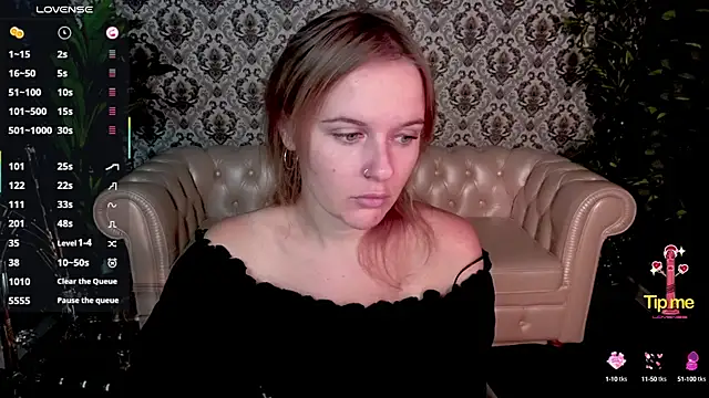 MaribelRiverr  online show from 22, 9, 2025