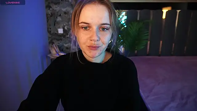 MaribelRiverr  online show from 4, 11, 2025