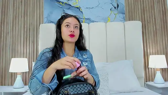 Snapshot of Jaslyn__Smith chatting on 24, 4, 2026 Jaslyn Smith online show from 24, 4, 2026