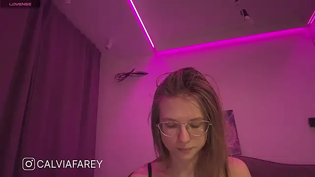 Snapshot of calviafarey chatting on 13, 2, 2025 calviafarey online show from 13, 2, 2025