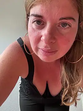 Lombada online show from 28, 9, 2025