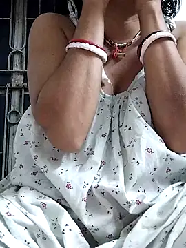 Snapshot of miss-Riy chatting on 4, 4, 2026 miss-Riy online show from 4, 4, 2026