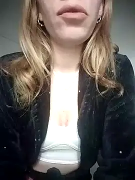 Snapshot of EvaRush chatting on 5, 10, 2025 EvaRush online show from 5, 10, 2025