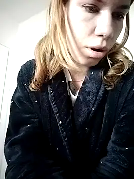 Snapshot of EvaRush chatting on 6, 11, 2025 EvaRush online show from 6, 11, 2025