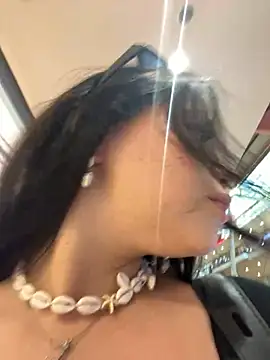 Chloe  Moon online show from 3, 3, 2025