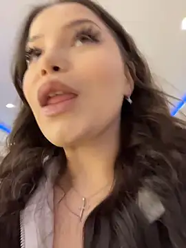 Chloe  Moon online show from 27, 4, 2026