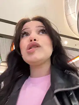 Chloe  Moon online show from 9, 9, 2025