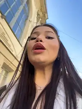 Chloe  Moon online show from 3, 5, 2026