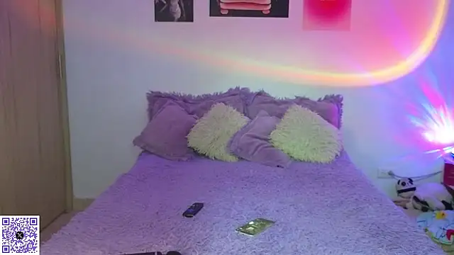angie bigboobs  online show from 14, 6, 2026