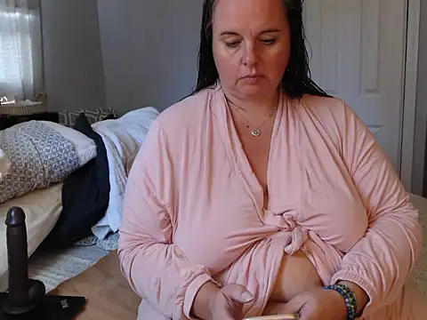 LauLauPAWG online show from 25, 9, 2025