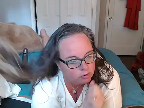 LauLauPAWG online show from 1, 10, 2025