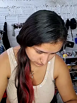 Snapshot of sariitha_sw chatting on 16, 6, 2026 sariitha sw online show from 16, 6, 2026