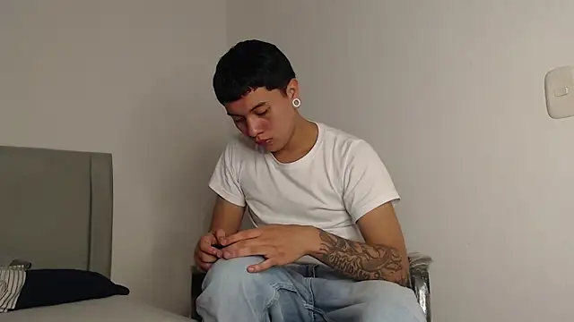 alex-lover online show from 9, 4, 2026