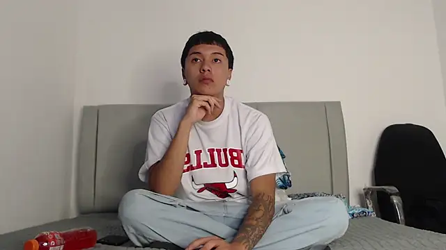 alex-lover online show from 3, 3, 2026