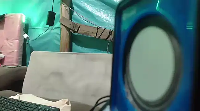 Snapshot of mom_son_dirty chatting on 8, 3, 2025 mom son dirty online show from 8, 3, 2025