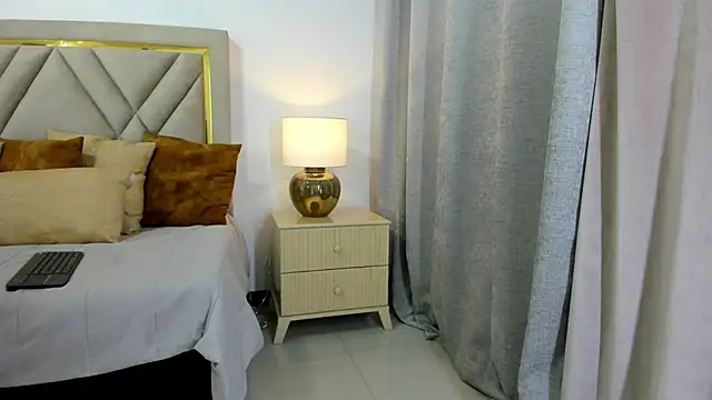 emily queen2 online show from 22, 10, 2025