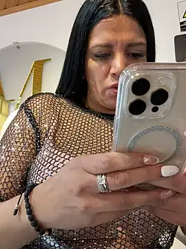 Milff parkerrr online show from 22, 2, 2025