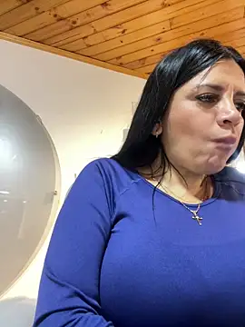 Milff parkerrr online show from 5, 3, 2025