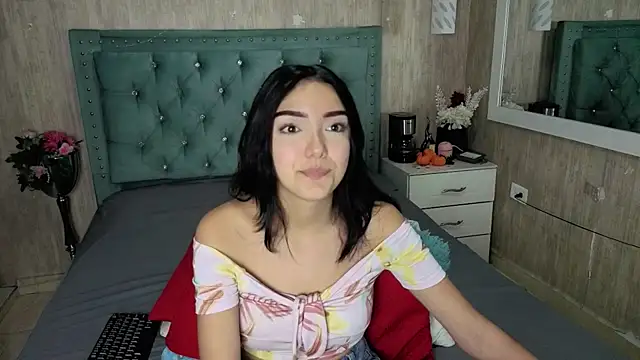 Snapshot of Marcelaa_fox chatting on 24, 6, 2026 Marcelaa fox online show from 24, 6, 2026