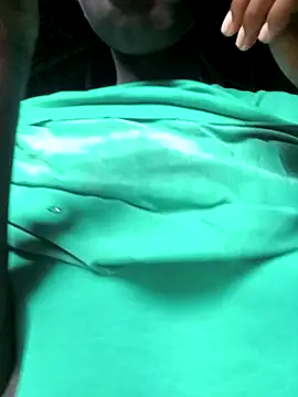 Black juicy24 online show from 19, 12, 2025